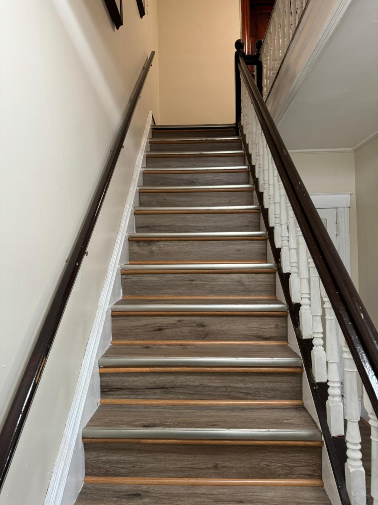 Comfy Getaway, 5 Bed, Sleeps 9, Walk To Falls! Niagara Falls Exterior photo